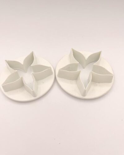 Plastica per uso alimentare, tagliabiscotti a forma di fiori rosa Prodotto usato